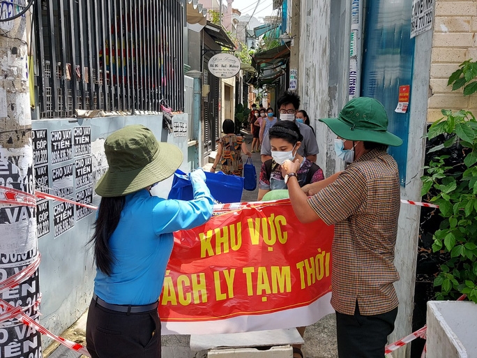 Công đoàn luôn sát cánh cùng người lao động cách ly tại nhà Công đoàn luôn sát cánh cùng người lao động cách ly tại nhà