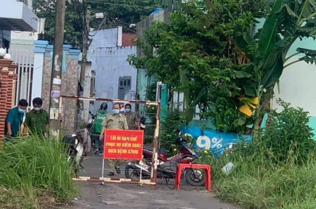 Xét nghiệm tầm soát hàng nghìn công nhân liên quan đến các ca nghi nhiễm quận Bình Tân Xét nghiệm tầm soát hàng nghìn công nhân liên quan đến các ca nghi nhiễm quận Bình Tân