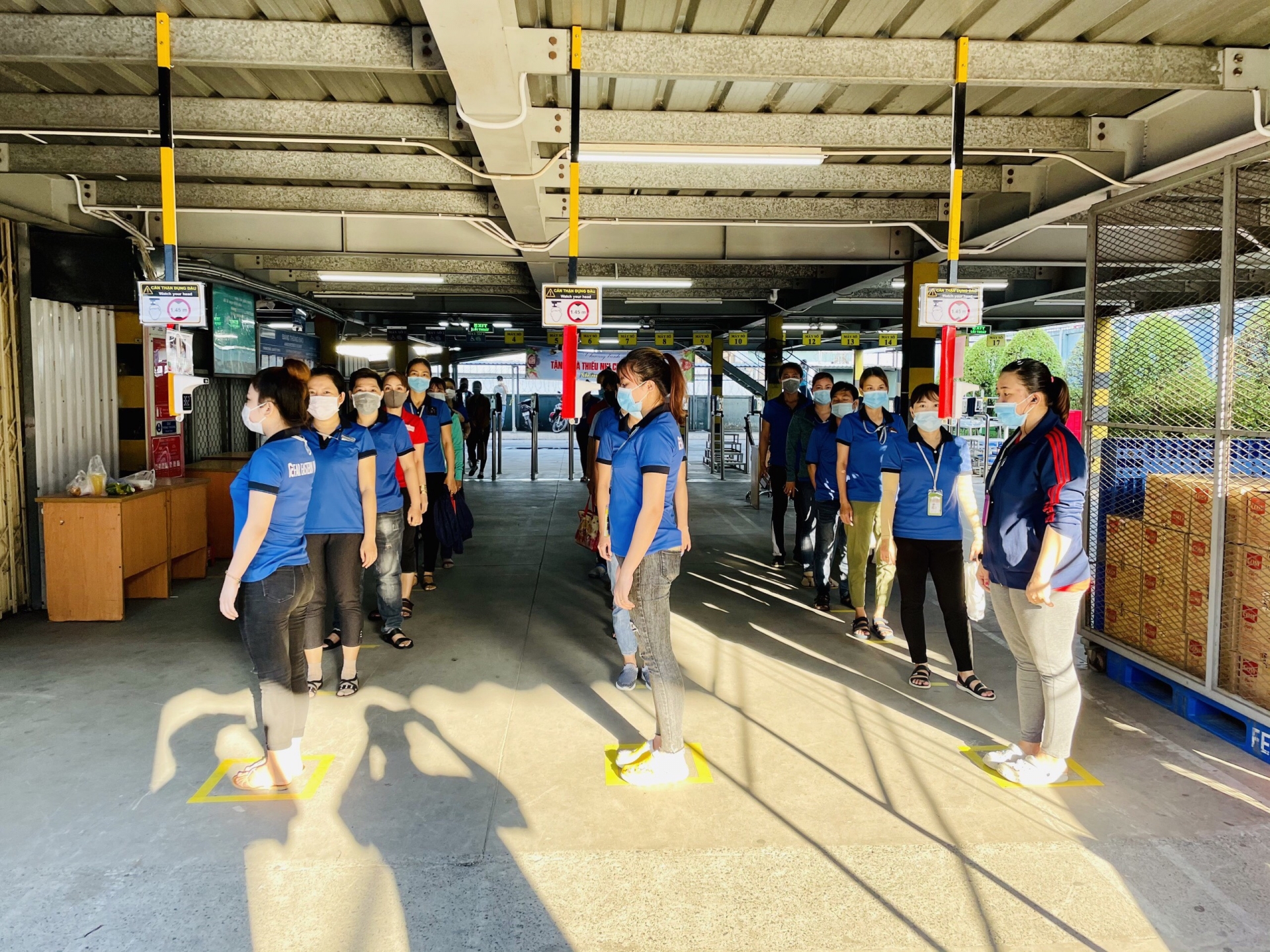 Bình Dương: Nhiều doanh nghiệp “3 tại chỗ” phát hiện công nhân là F0 Bình Dương: Nhiều doanh nghiệp “3 tại chỗ” phát hiện công nhân là F0