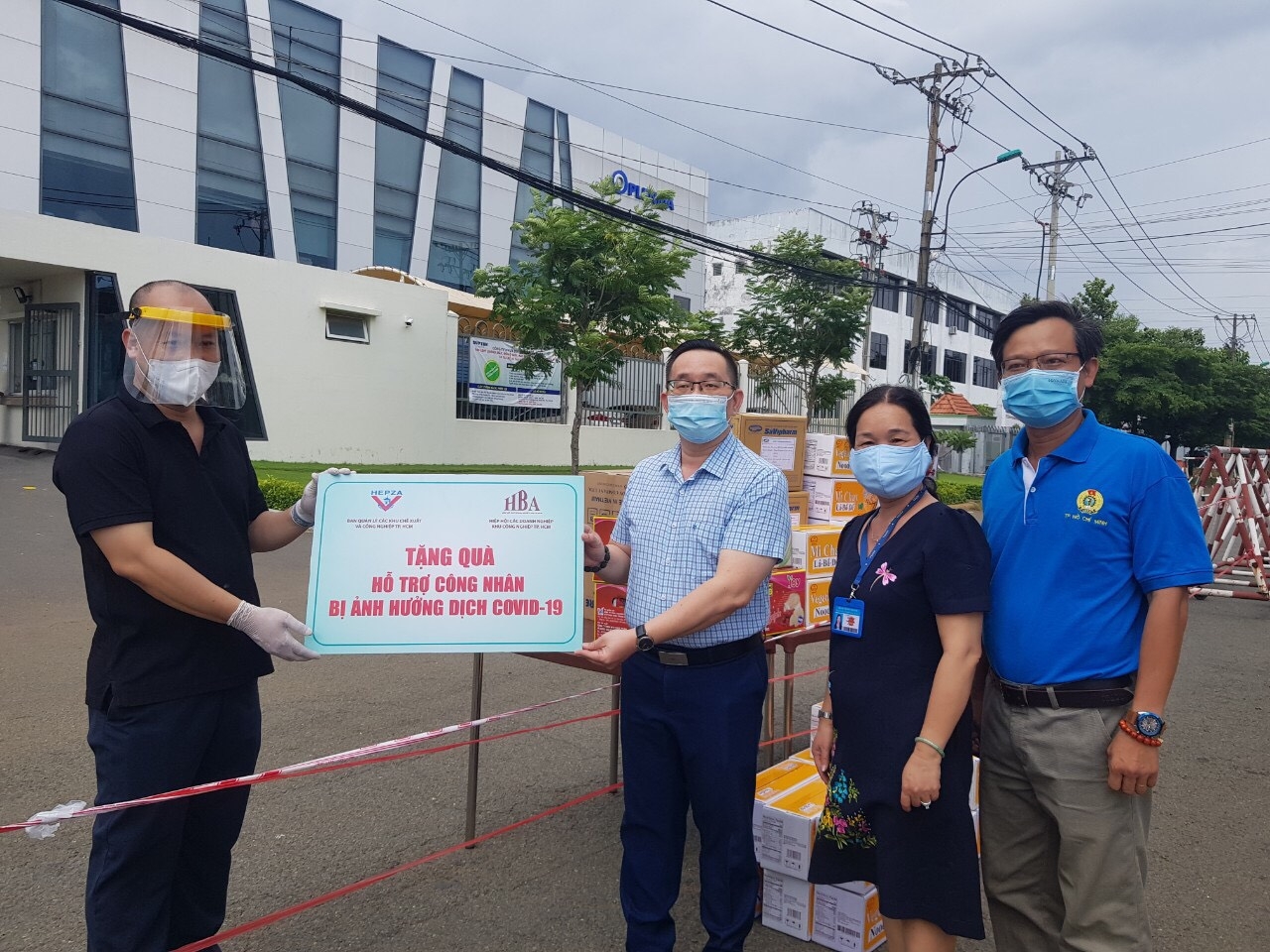 Thêm công nhân nhiễm Covid-19, nhiều công ty phối hợp khoanh vùng truy vết
