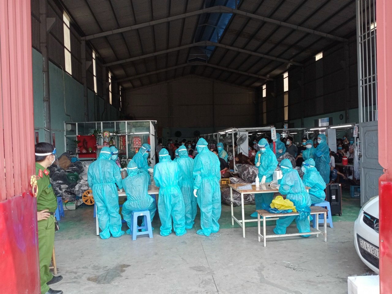 3.546 công nhân ở Tiền Giang làm việc tại Công ty Pouyuen Việt Nam được tạm nghỉ việc 3.546 công nhân ở Tiền Giang làm việc tại Công ty Pouyuen Việt Nam được tạm nghỉ việc