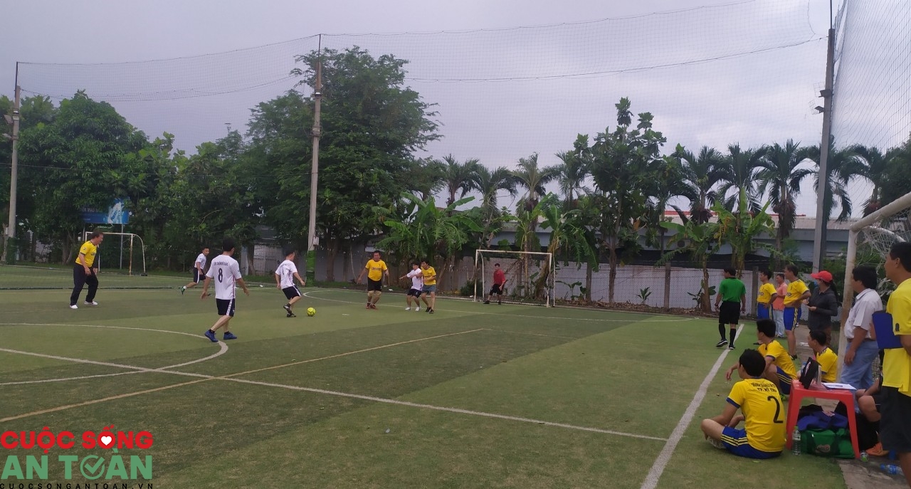 Người lao động phấn khởi tham gia hội thi thể dục thể thao nguoi lao dong phan khoi tham gia hoi thi the duc the thao