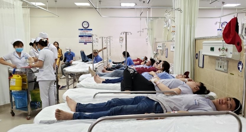 Hơn 100 công nhân Great Kingdom Giang Điền nhập viện do nghi ngộ độc sau ăn hon 100 cong nhan great kingdom giang dien nhap vien do nghi ngo doc sau an