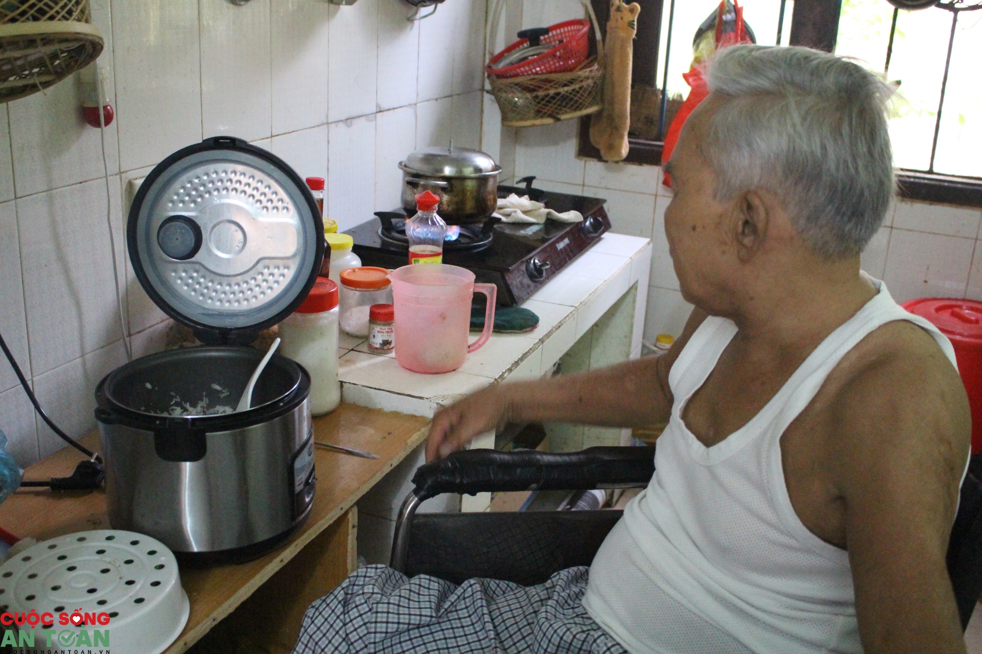 Nhớ những người thương binh suốt đời "mua vé ngồi" ở Long Hải nho nhung nguoi thuong binh suot doi mua ve ngoi o long hai