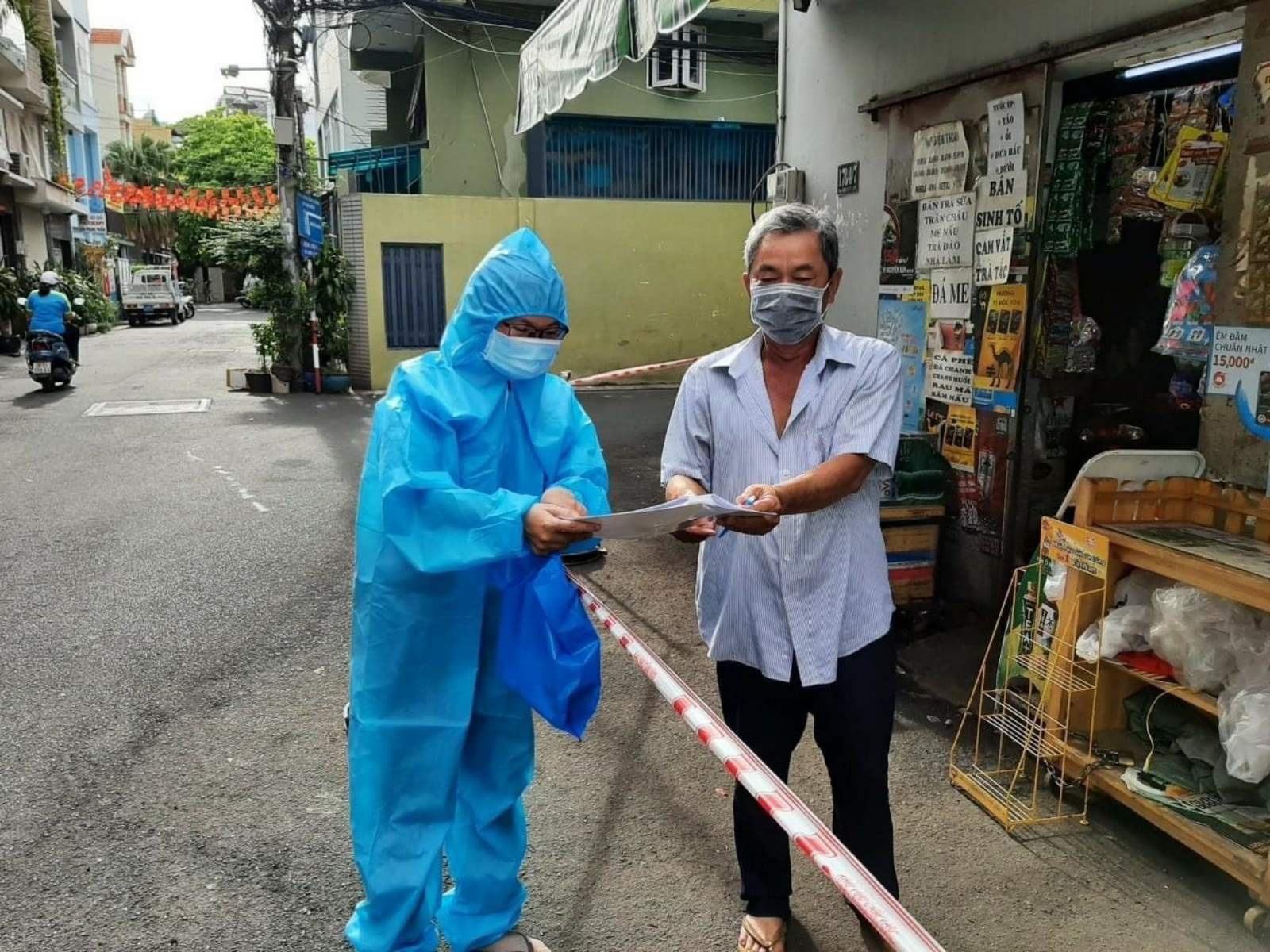 TP HCM: Khoảng 220.000 người lao động tự do đã được nhận hỗ trợ TP HCM: Khoảng 220.000 người lao động tự do đã được nhận hỗ trợ