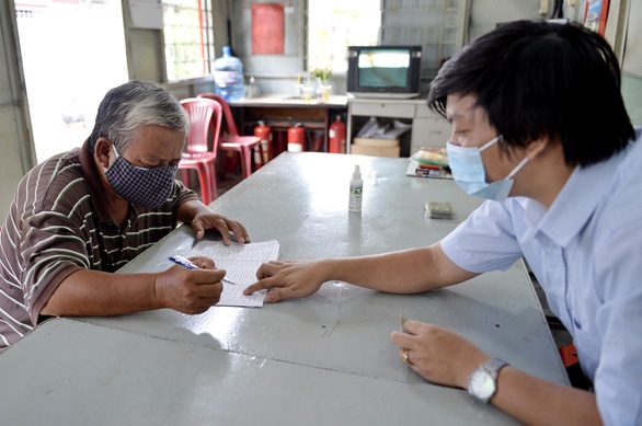 TP HCM: Khoảng 220.000 người lao động tự do đã được nhận hỗ trợ TP HCM: Khoảng 220.000 người lao động tự do đã được nhận hỗ trợ