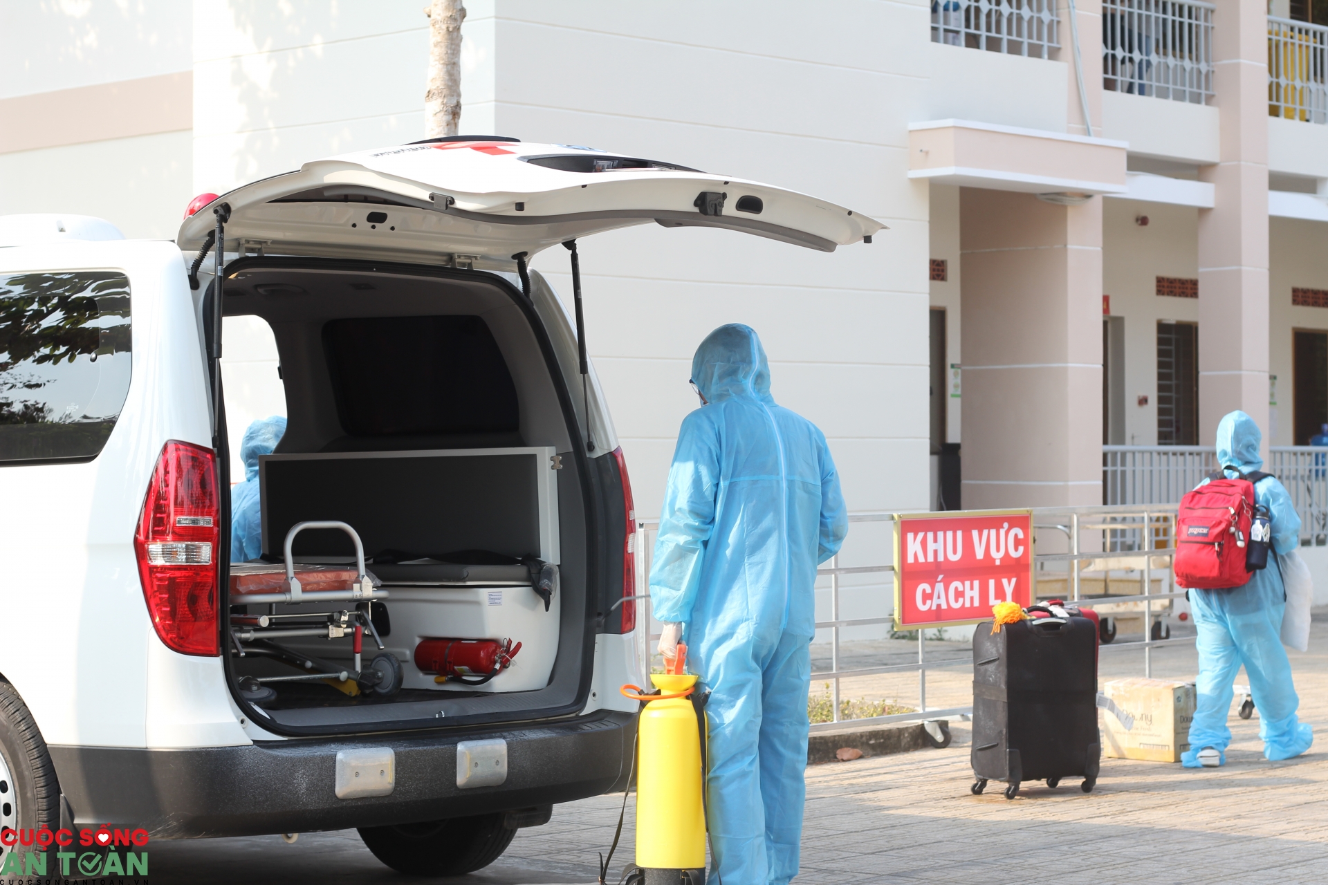 undefined 2043 img 5192