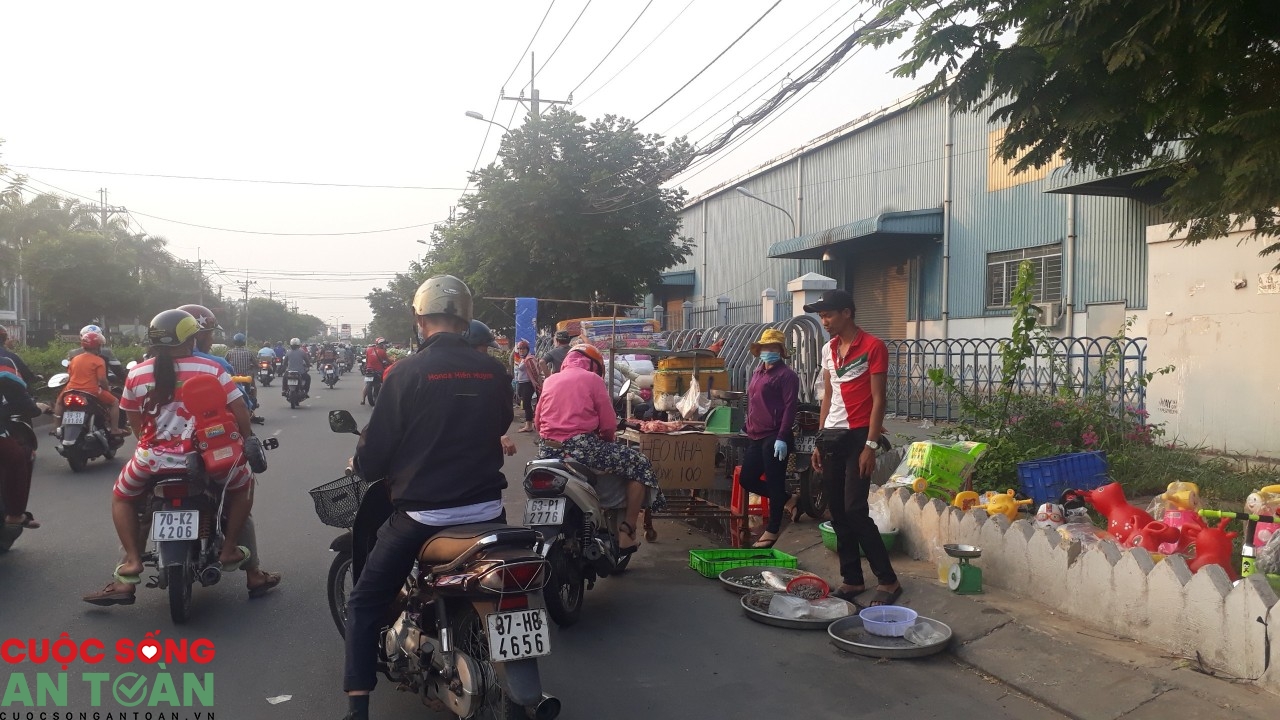 undefined 1356 z2046537898207 1e3e245b418b9638ef570041ead490ae