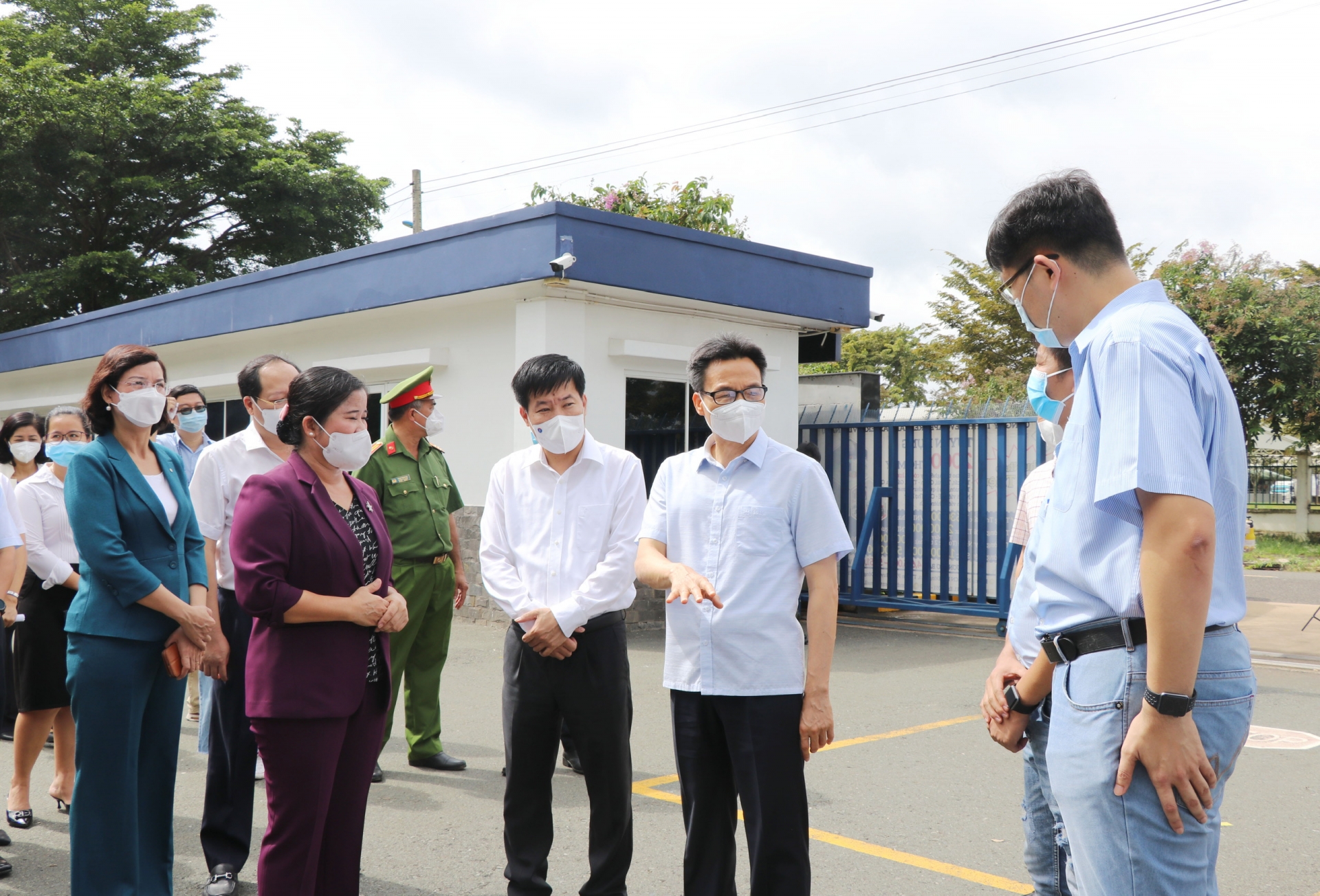 Phó Thủ tướng Vũ Đức Đam kiểm tra công tác phòng, chống dịch Covid-19 tại Bình Phước