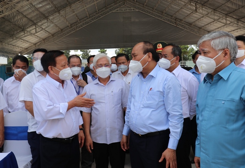 Bình Dương: Duy trì ổn định phát triển kinh tế và tập trung phòng, chống dịch Covid-19 Bình Dương: Duy trì ổn định phát triển kinh tế và tập trung phòng, chống dịch Covid-19