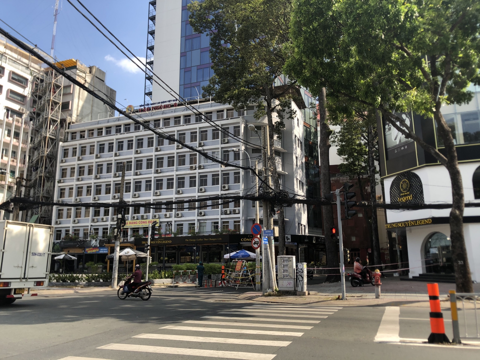 Khoảng 1,2 triệu người dân ra đường mỗi ngày tại TP HCM