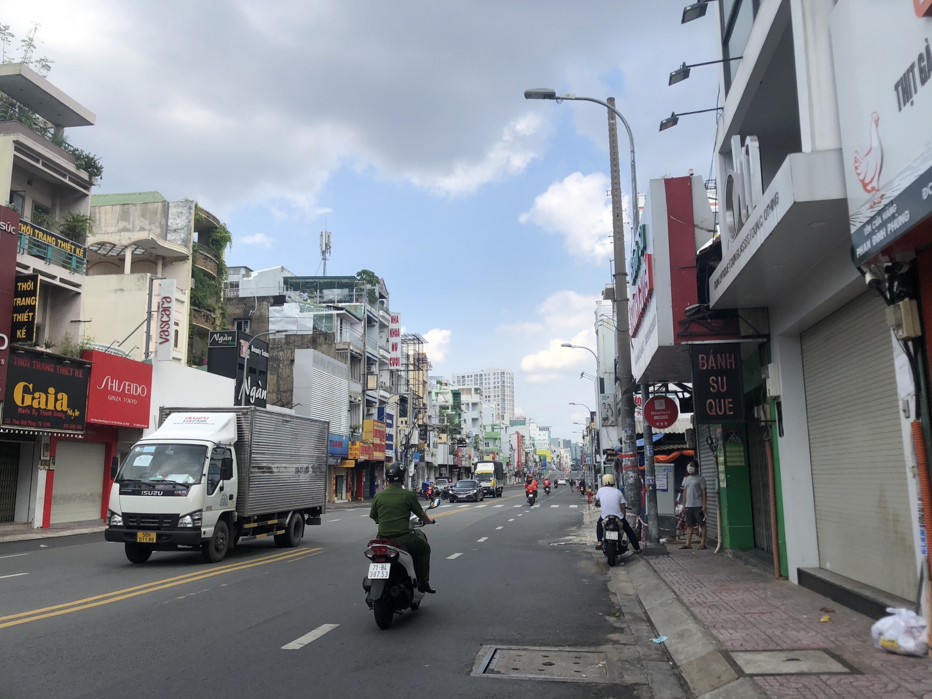 Khoảng 1,2 triệu người dân ra đường mỗi ngày tại TP HCM