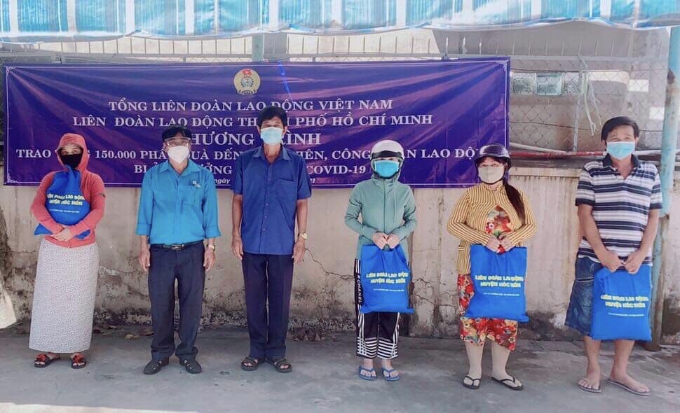 Công đoàn đẩy mạnh chăm lo cho người lao động khó khăn vì dịch bệnh Covid-19