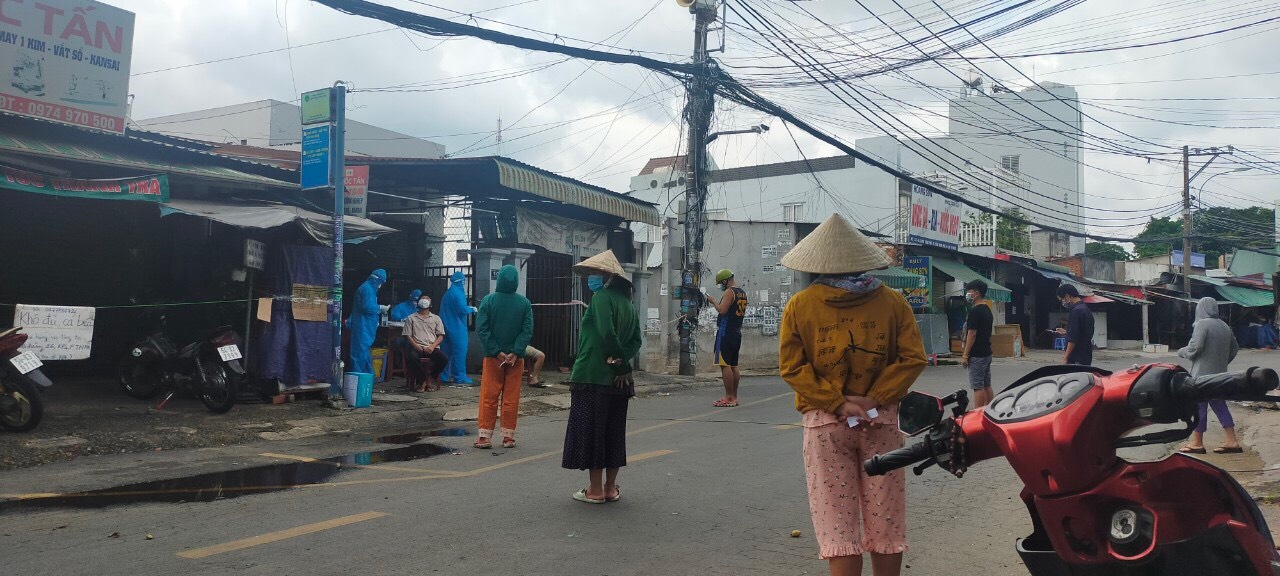 Xét nghiệm Covid -19 diện rộng cho người dân tại TP HCM Xét nghiệm Covid -19 diện rộng cho người dân tại TP HCM