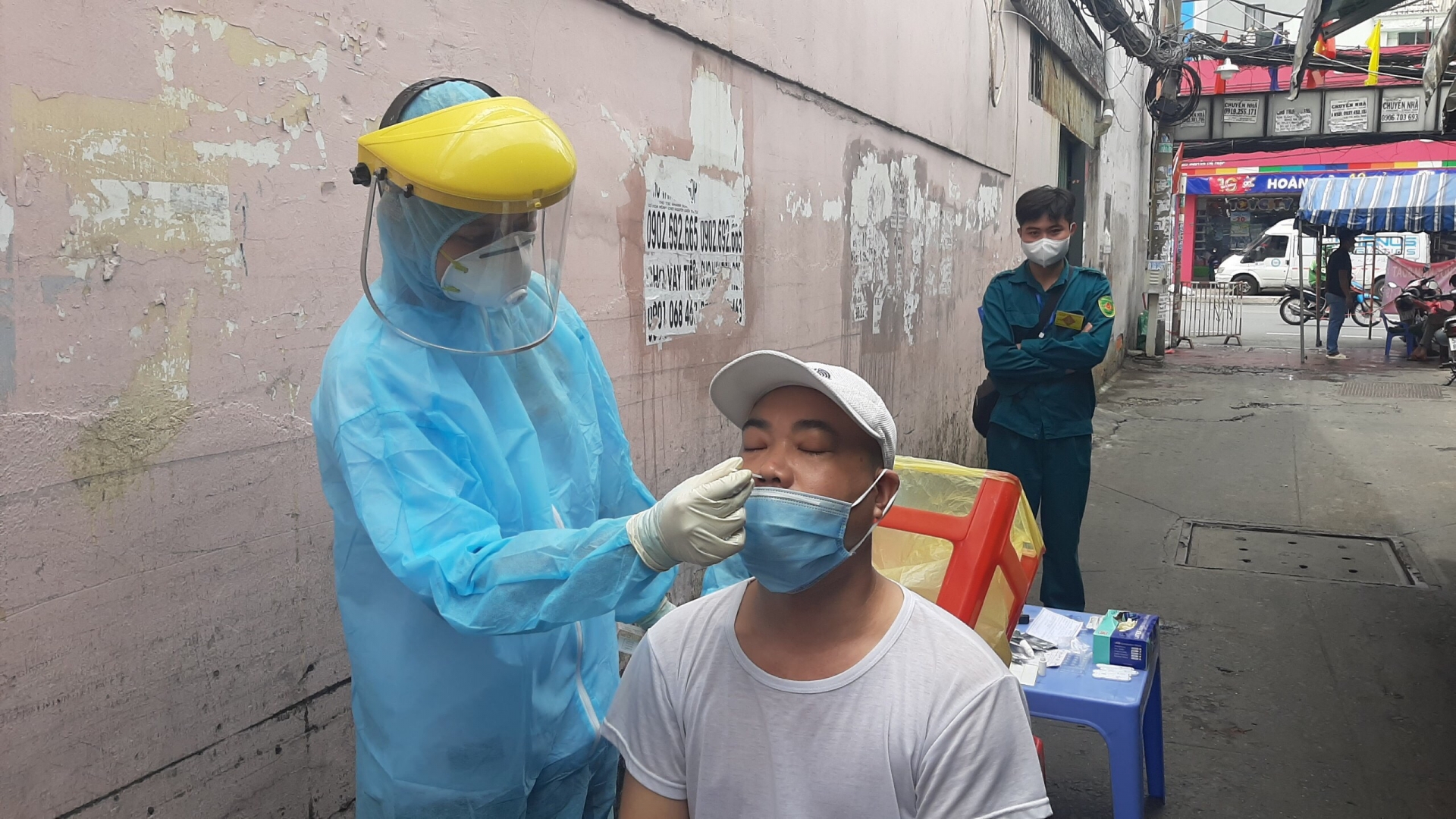 Xét nghiệm Covid -19 diện rộng cho người dân tại TP HCM Xét nghiệm Covid -19 diện rộng cho người dân tại TP HCM