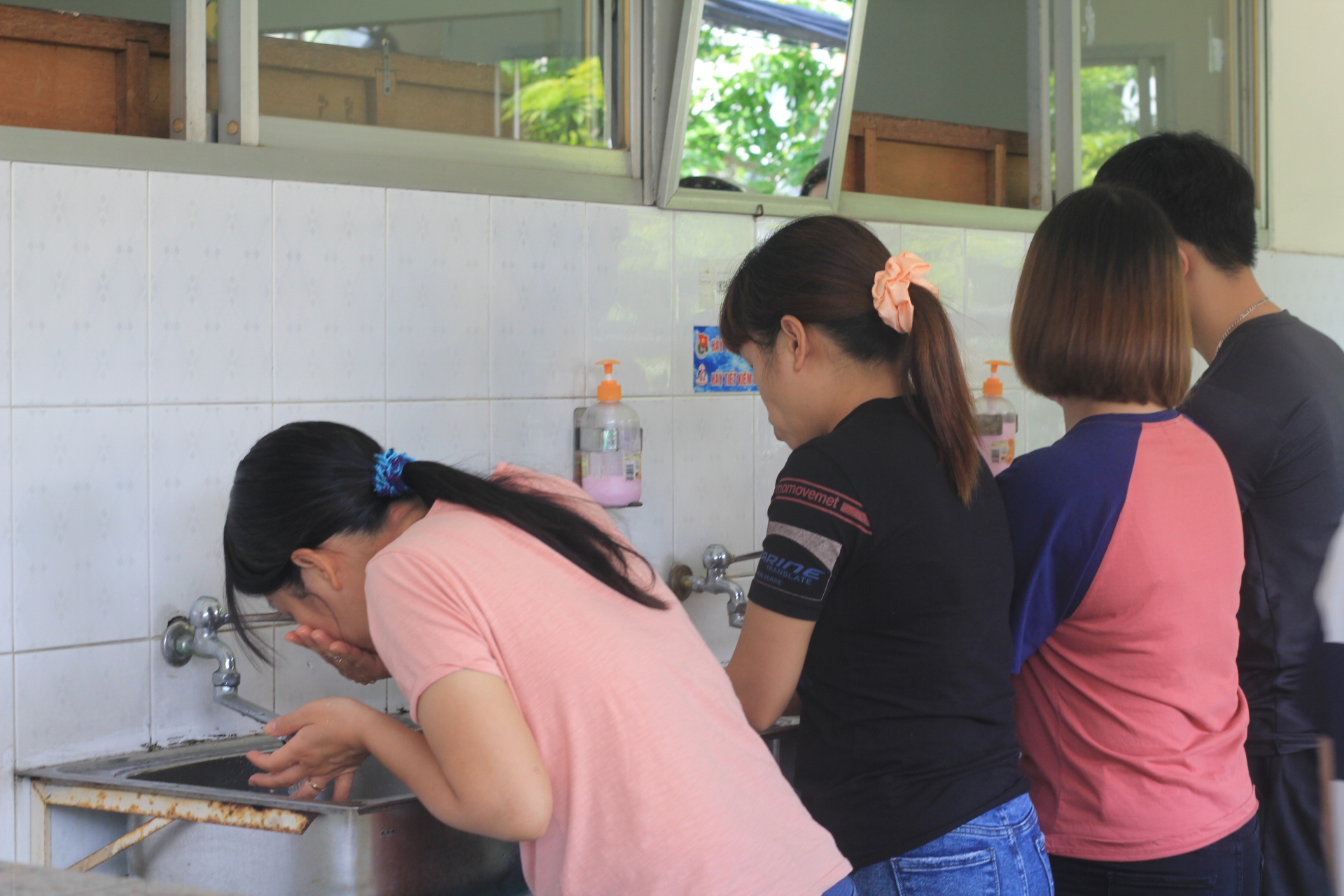 Xây dựng quan hệ lao động hài hòa nhằm giữ chân người lao động làm việc Xây dựng quan hệ lao động hài hòa nhằm giữ chân người lao động làm việc