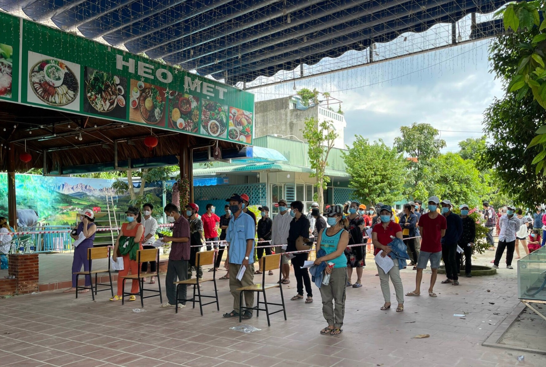 Bình Dương đẩy nhanh tiêm vắc xin cho người dân, công nhân lao động Bình Dương đẩy nhanh tiêm vắc xin cho người dân, công nhân lao động