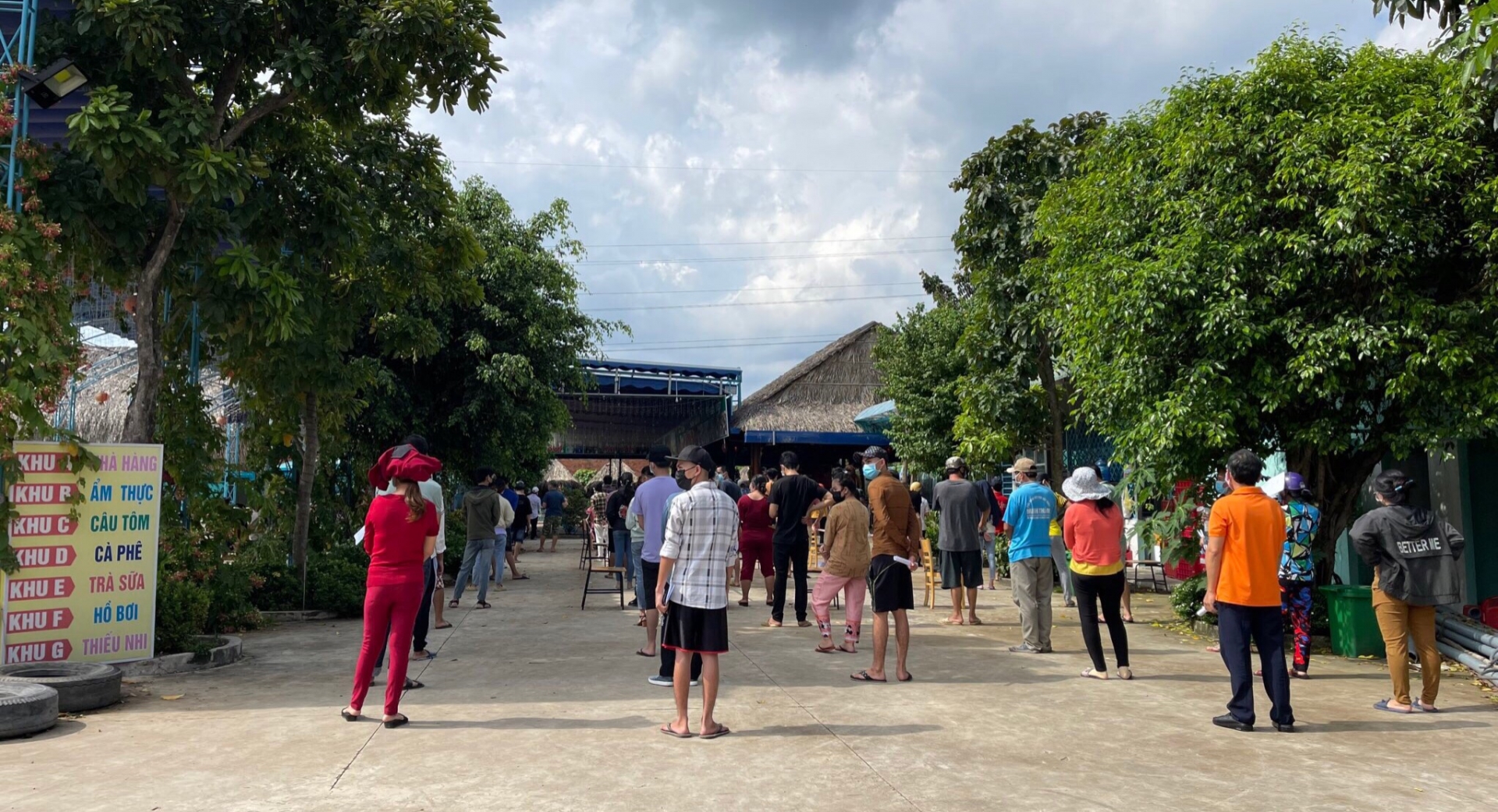 Bình Dương đẩy nhanh tiêm vắc xin cho người dân, công nhân lao động Bình Dương đẩy nhanh tiêm vắc xin cho người dân, công nhân lao động