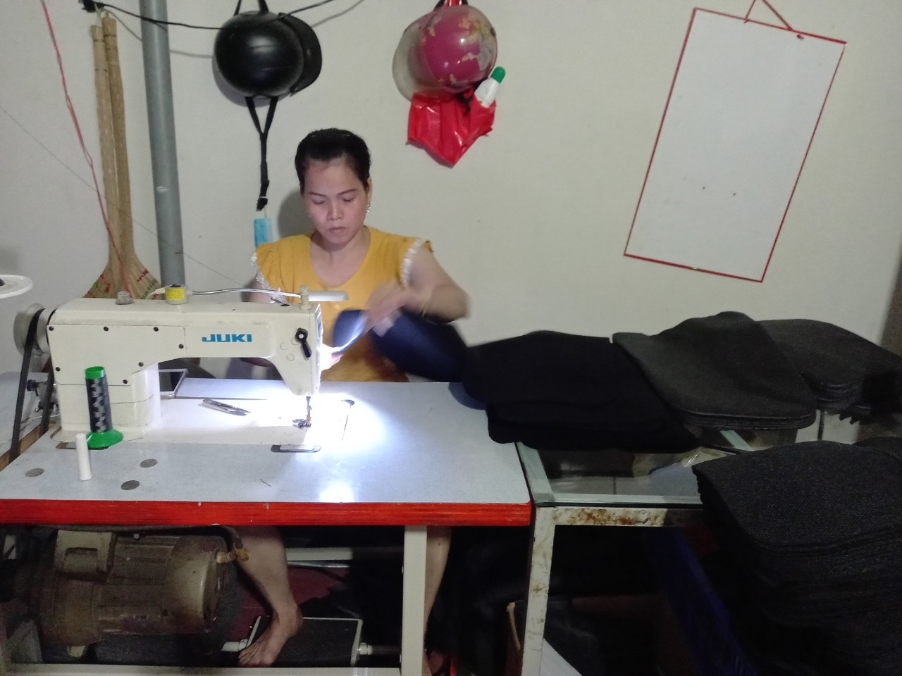 Người lao động lo lắng về thủ tục nhận hỗ trợ 3 tháng tiền thuê nhà Người lao động lo lắng về thủ tục nhận hỗ trợ 3 tháng tiền thuê nhà