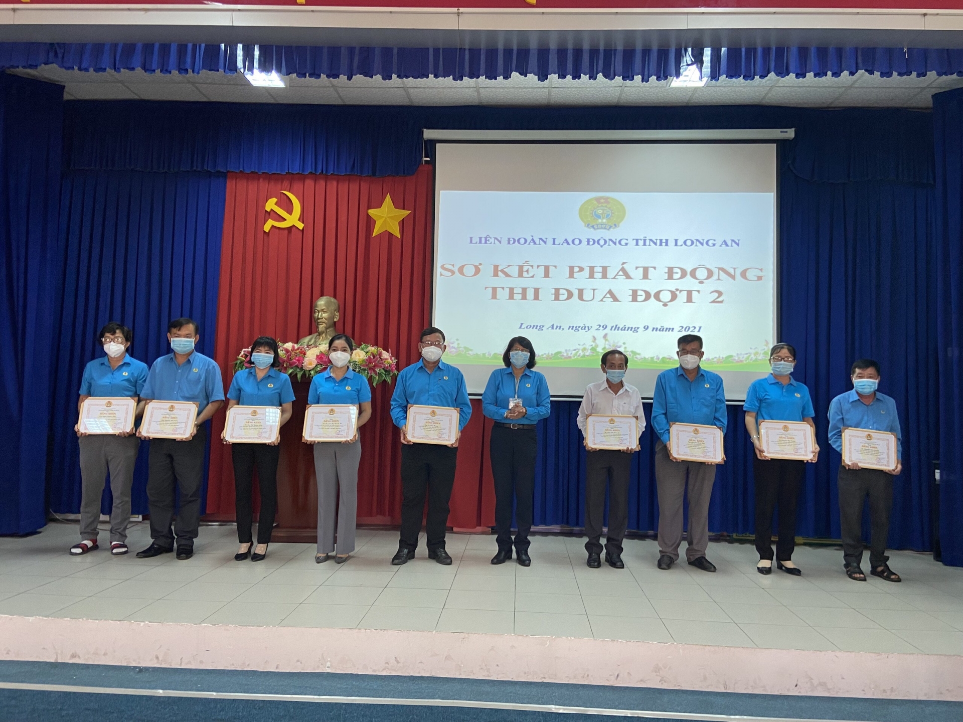 Long An: Tập trung chăm lo đời sống cho người lao động và phục hồi sản xuất Long An: Tập trung chăm lo đời sống cho người lao động và phục hồi sản xuất