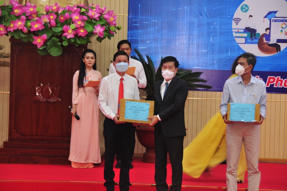 Chương trình“Sóng và máy tính cho em” tiếp nhận hơn 25 tỷ đồng khi phát động