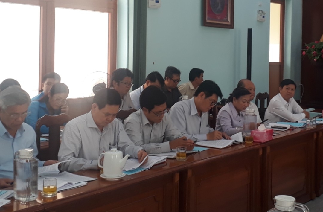 Hạn chế tranh chấp lao động băng cách bảo vệ, chăm lo quyền, lợi ích của người lao động Hạn chế tranh chấp lao động băng cách bảo vệ, chăm lo quyền, lợi ích của người lao động