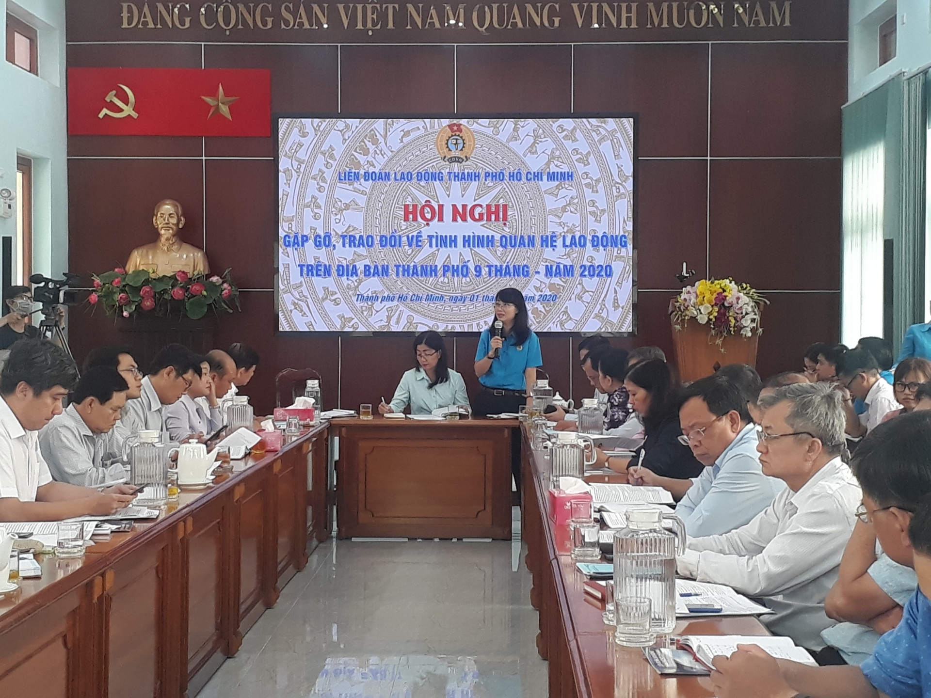 Hạn chế tranh chấp lao động băng cách bảo vệ, chăm lo quyền, lợi ích của người lao động Hạn chế tranh chấp lao động băng cách bảo vệ, chăm lo quyền, lợi ích của người lao động