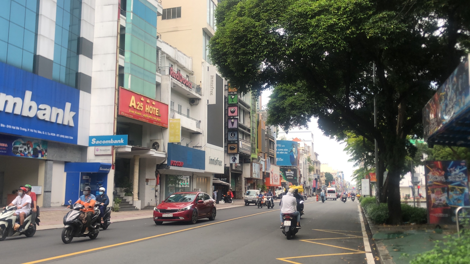 Người lao động mừng vì TP HCM đã từng bước mở cửa hoạt động từ 1/10 Người lao động mừng vì TP HCM đã từng bước mở cửa hoạt động từ 1/10