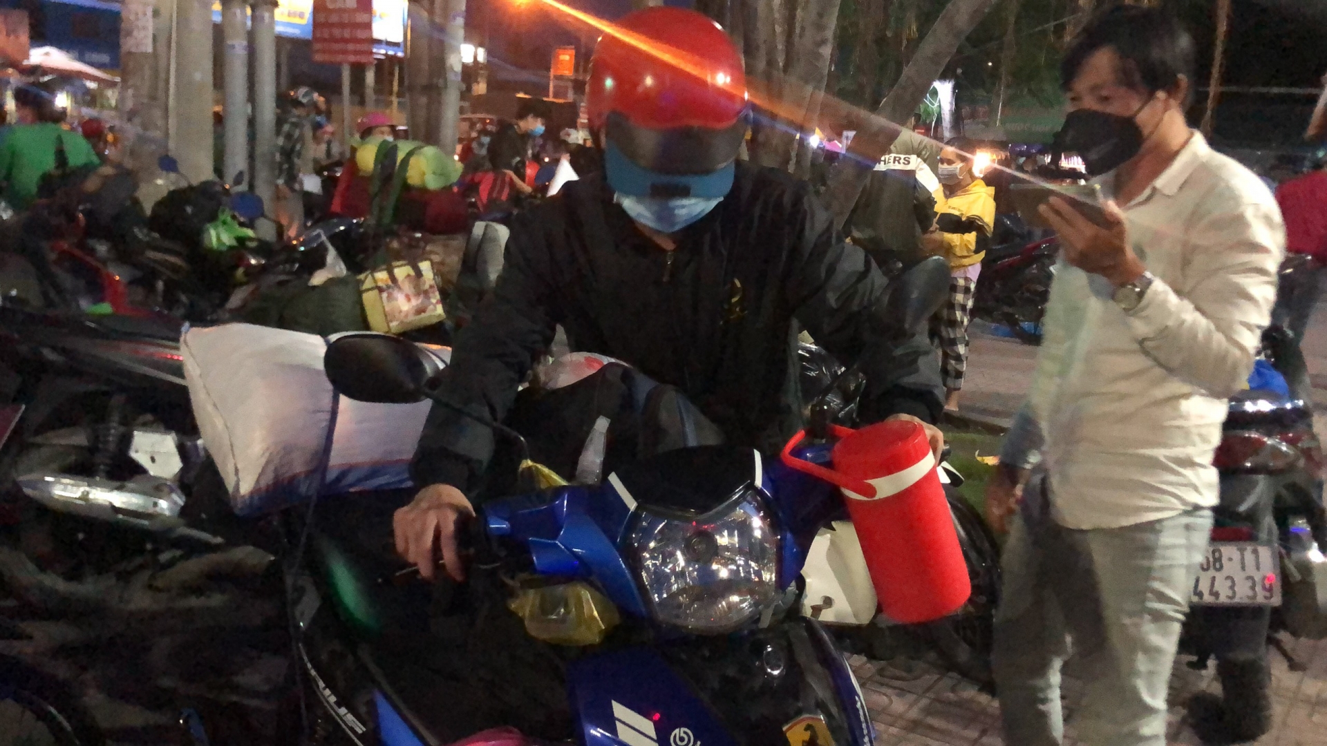 TP HCM mong muốn người dân, công nhân lao động ở lại đóng góp cho thành phố