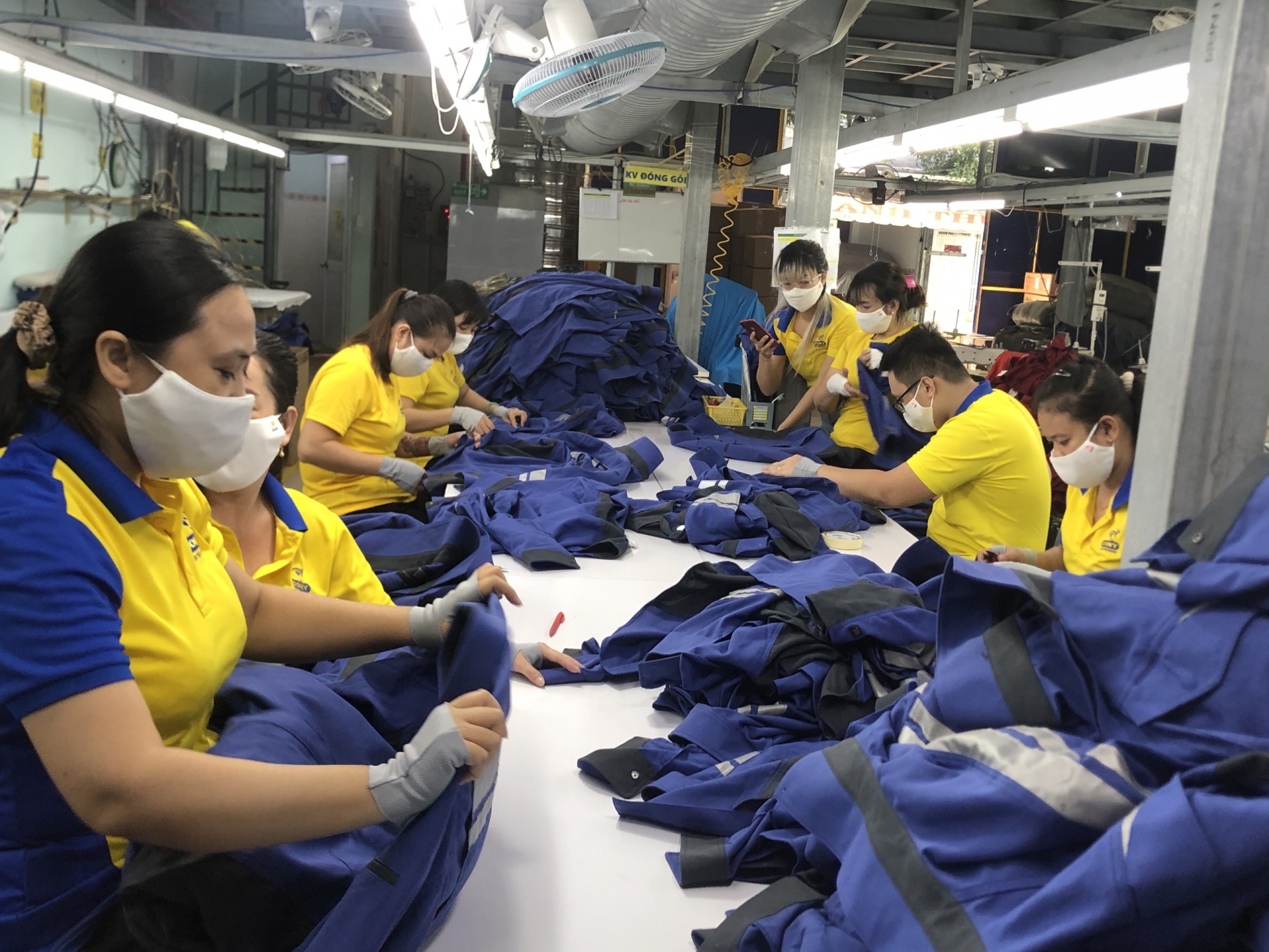 Ổn định thu nhập và chất lượng cuộc sống cho người lao động tại nhà máy