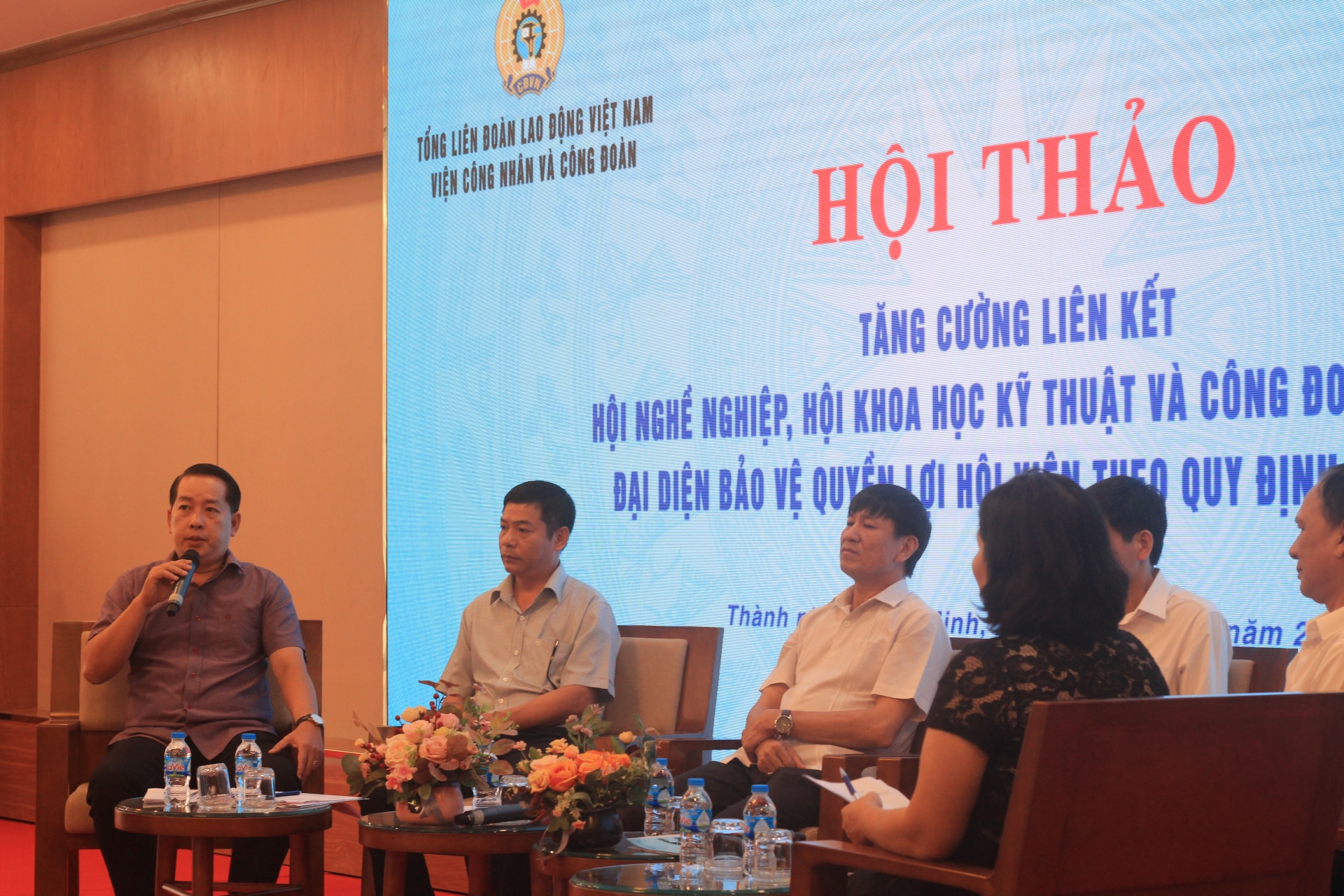 Kết nối công đoàn và các tổ chức hội để bảo vệ tốt nhất quyền và lợi ích người lao động Kết nối công đoàn và các tổ chức hội để bảo vệ tốt nhất quyền và lợi ích người lao động