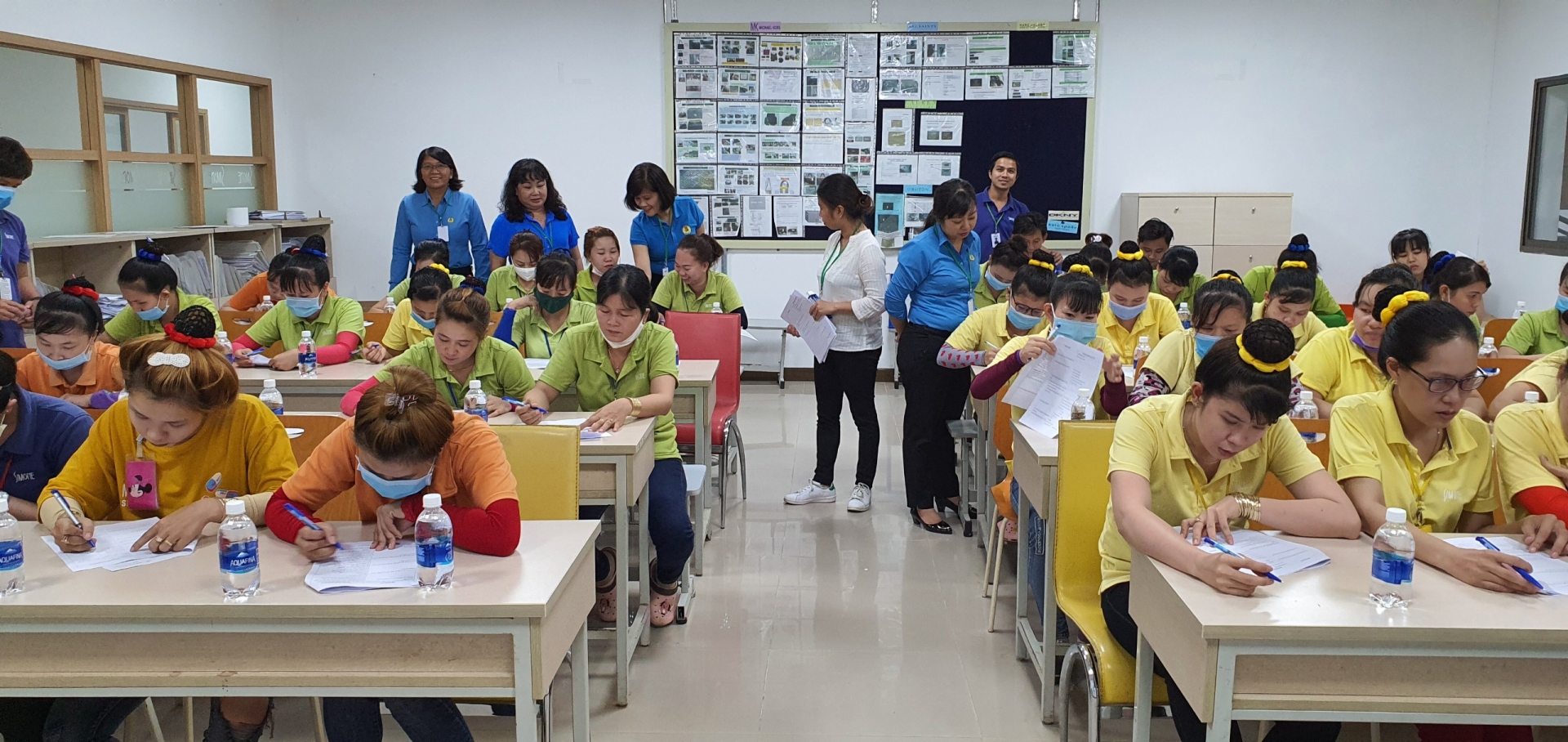 Công đoàn Long An đẩy mạnh tuyên truyền, tư vấn pháp luật cho người lao động