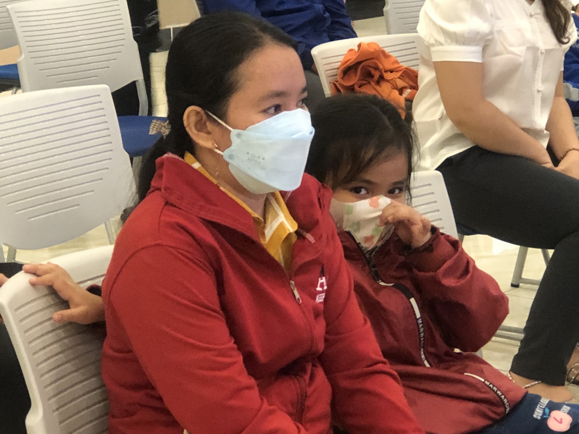 Công đoàn Bình Dương tặng 66 sổ tiết kiệm cho con của đoàn viên tử vong vì Covid -19 Công đoàn Bình Dương tặng 66 sổ tiết kiệm cho con của đoàn viên tử vong vì Covid -19