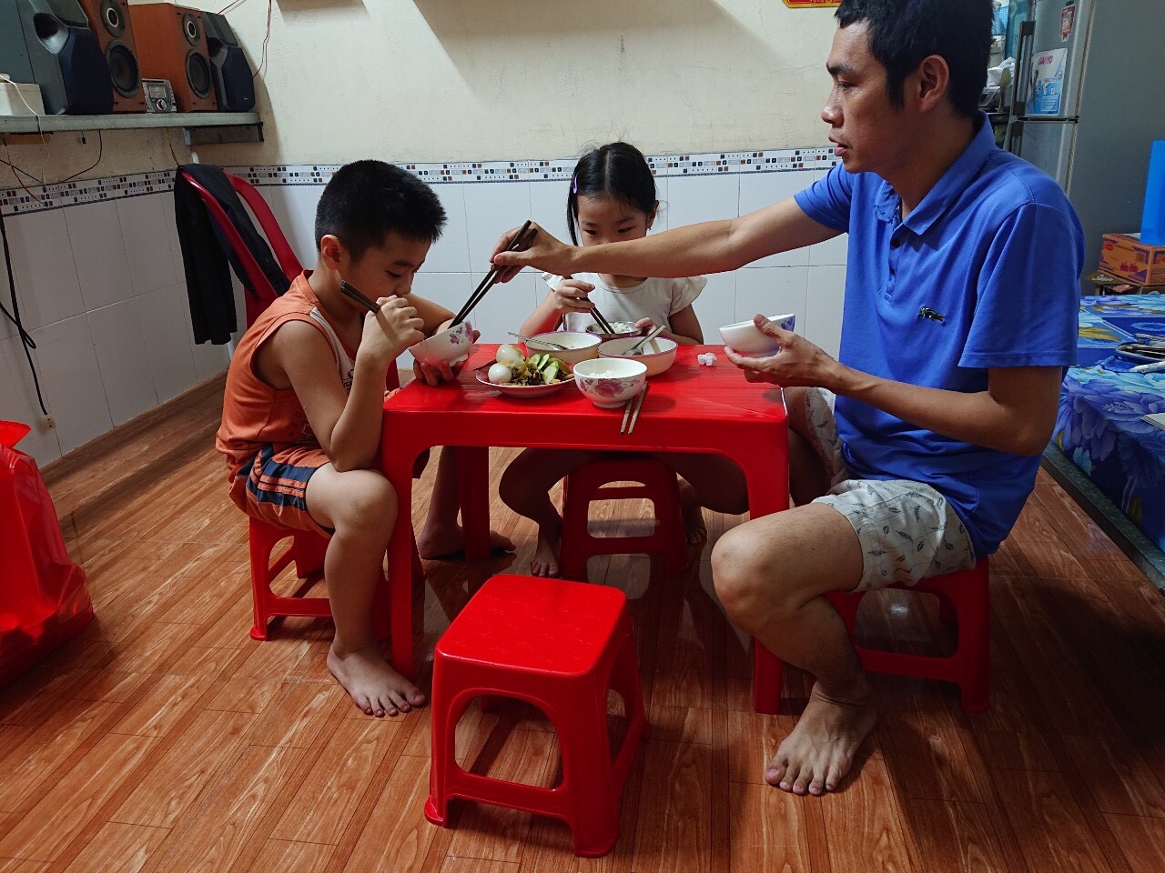 LĐLĐ TP. Cần Thơ tặng sổ tiết kiệm cho con đoàn viên tử vong vì Covid -19 LĐLĐ TP. Cần Thơ tặng sổ tiết kiệm cho con đoàn viên tử vong vì Covid -19