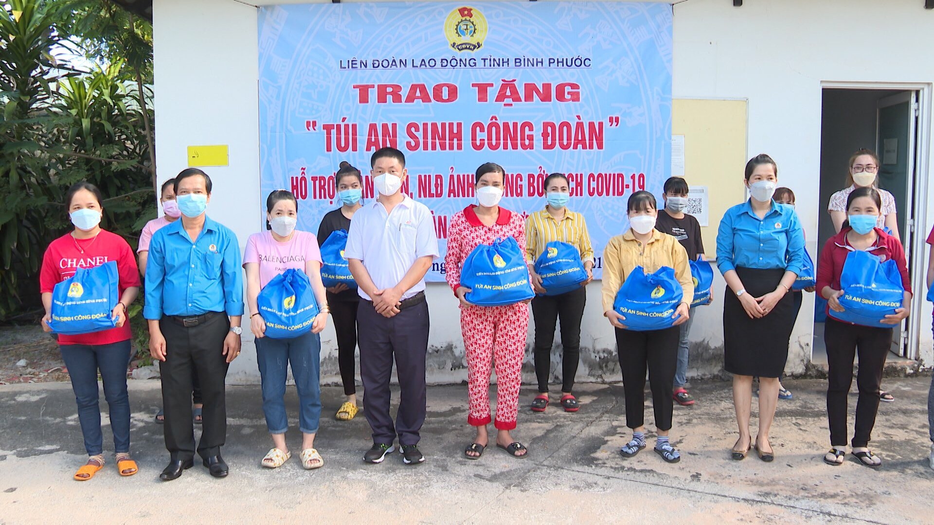 “Túi An sinh Công đoàn” chia sẻ khó khăn với đoàn viên, người lao động tại Bình Phước