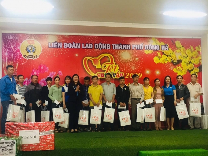 Liên đoàn Lao động tỉnh Quảng Trị luôn chăm lo đời sống cho người lao động lien doan lao dong tinh quang tri luon cham lo doi song cho nguoi lao dong