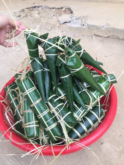 giao vien vung cao xu nghe mang tet am ap den voi hoc tro ngheo