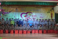 cuoi nam ghe phien cho trau bo lon nhat bac trung bo