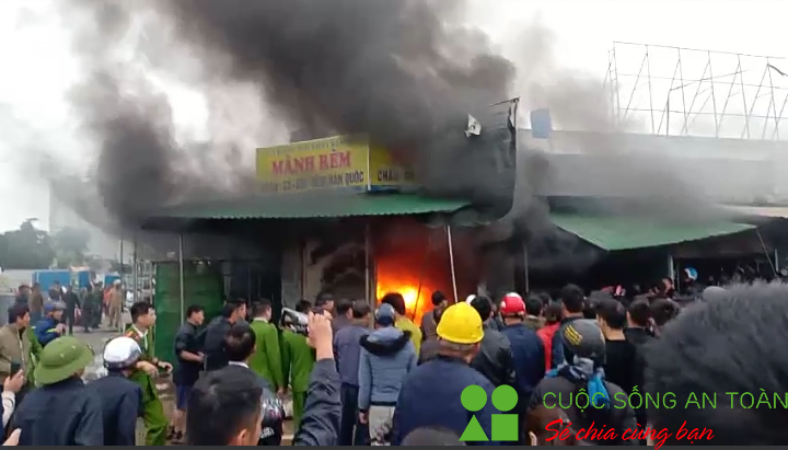 chay cho vung ven bien ngay mung 4 tet 7 ki ot bi thieu rui