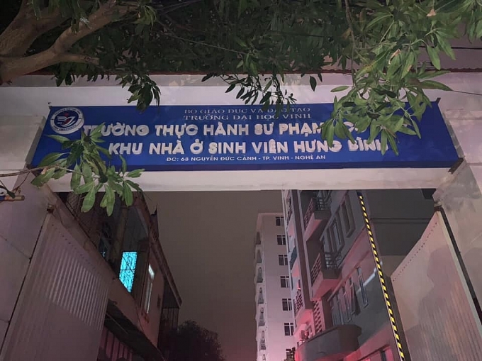 Nghệ An: Cháy khu nhà ở sinh viên lúc nửa đêm, cảnh sát PCCC giải cứu 7 người mắc kẹt chay khu nha o sinh vien luc nua dem canh sat vat lon giai cuu 7 nguoi mac ket