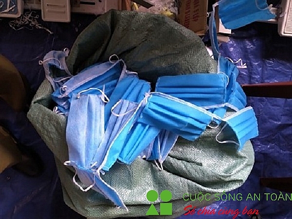 Chủ lò mổ mở xưởng sản xuất 30.000 khẩu trang y tế không đạt chuẩn chu lo mo mo xuong san xuat 30000 khau trang y te khong dat chuan
