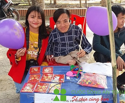 chang trai xuong thuy tinh dap heo dat ung ho gan 14 trieu dong chong dich covid 19