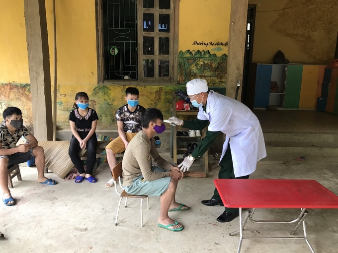 Bản biên giới cách ly con, em từ phương xa về để phòng dịch ban bien gioi cach ly con em tu phuong xa ve de phong dich