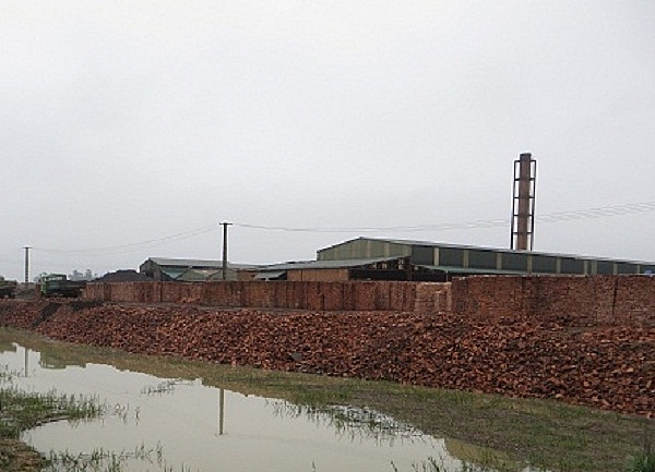 Nghệ An, sập tường nhà máy gạch tuynel Cường Thịnh, 4 phạm nhân trọng thương nghe an sap tuong nha may gach tuynel cuong thinh 4 pham nhan trong thuong