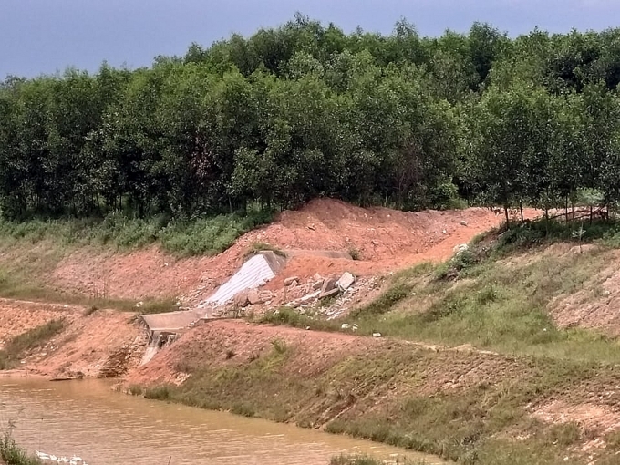 Kênh tiêu 756 tỷ đồng chưa một ngày sử dụng đã xuống cấp nghiêm trọng kenh tieu 756 ty dong chua mot ngay su dung da xuong cap nghiem trong