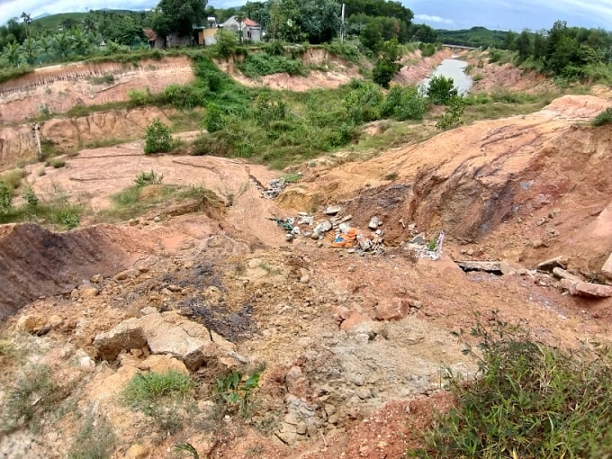 Kênh tiêu 756 tỷ đồng chưa một ngày sử dụng đã xuống cấp nghiêm trọng kenh tieu 756 ty dong chua mot ngay su dung da xuong cap nghiem trong