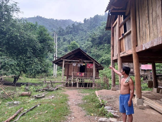 Lý giải nguyên nhân khiến hơn 200 hộ dân "khát" điện dưới đường dây 35kV hon 200 ho dan khat dien duoi duong day 35kv va ly giai cua nganh cong thuong