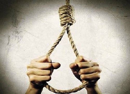 nu hieu truong truong mam non tu tu bat thuong tai nha rieng