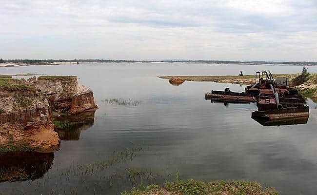 ha tinh tiep tuc xin dung khai thac mo sat thach khe