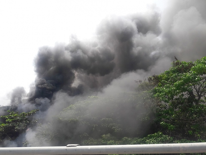 chay xuong phe lieu canh duong sat bac nam hang tram nguoi duoc huy dong dap lua